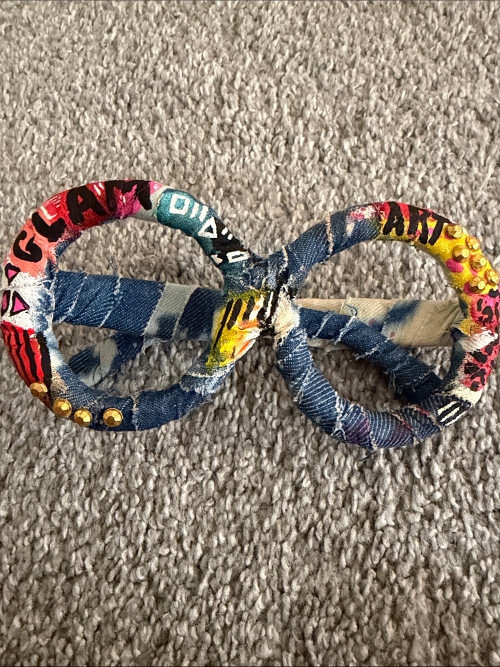 Denim personality frames

no lenses